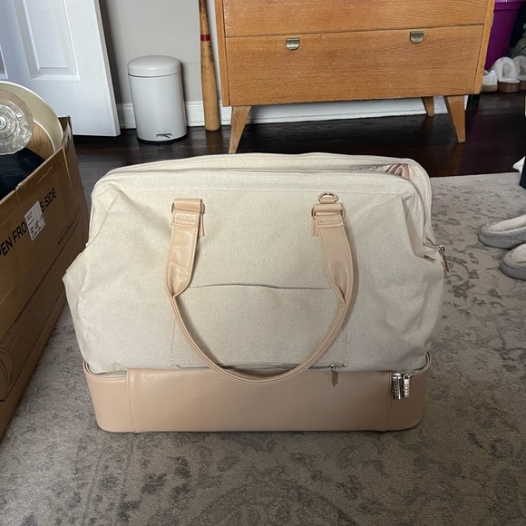 BEIS The Weekender in Beige - Picture 2 of 3